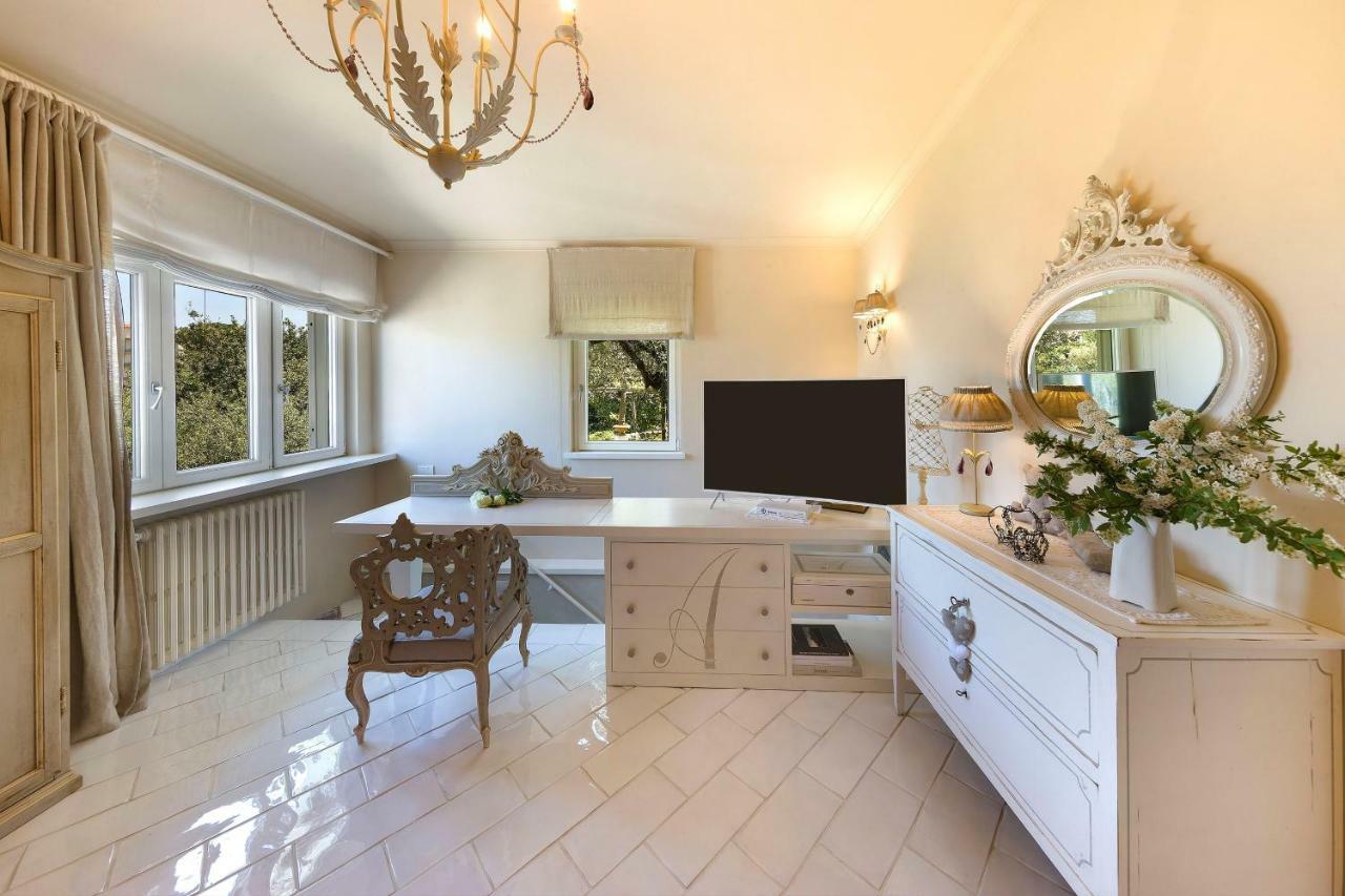 Villa Annabelle Sant'Agata sui due Golfi Luaran gambar